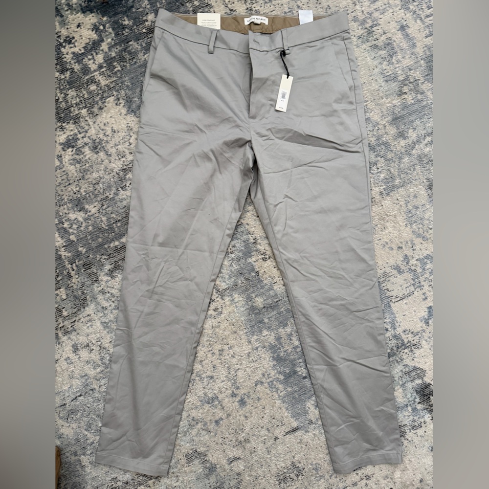 Banana Republic CoreTemp Light Gray Chino Pants
